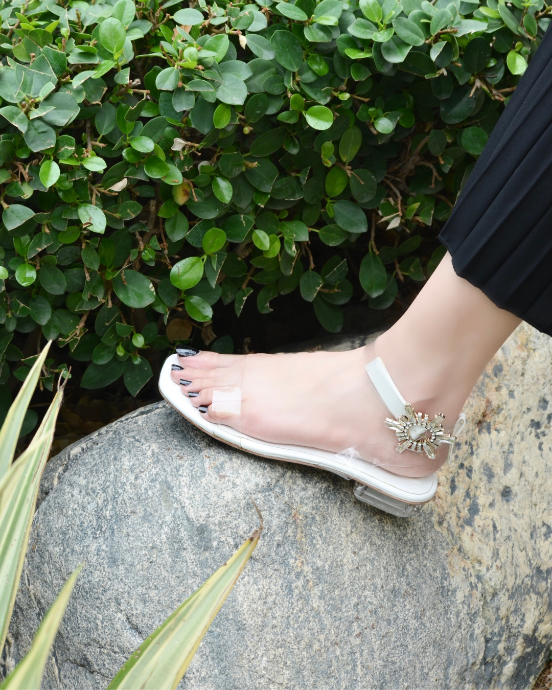 Swetra Crystal Flats - White