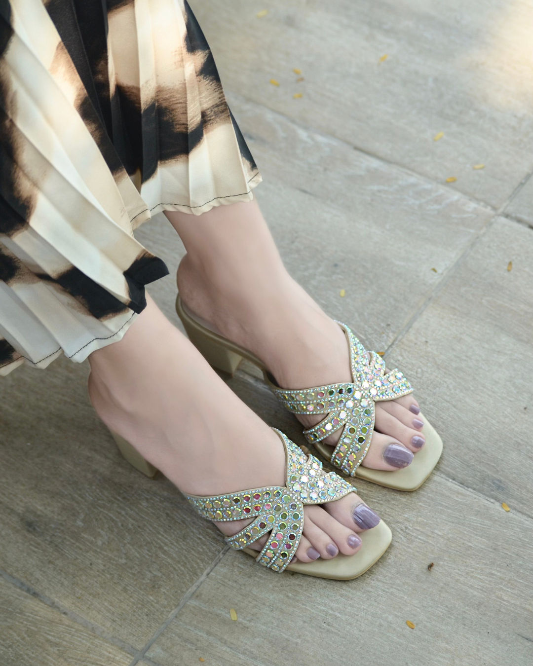 Zoya Heels - Beige / Gold